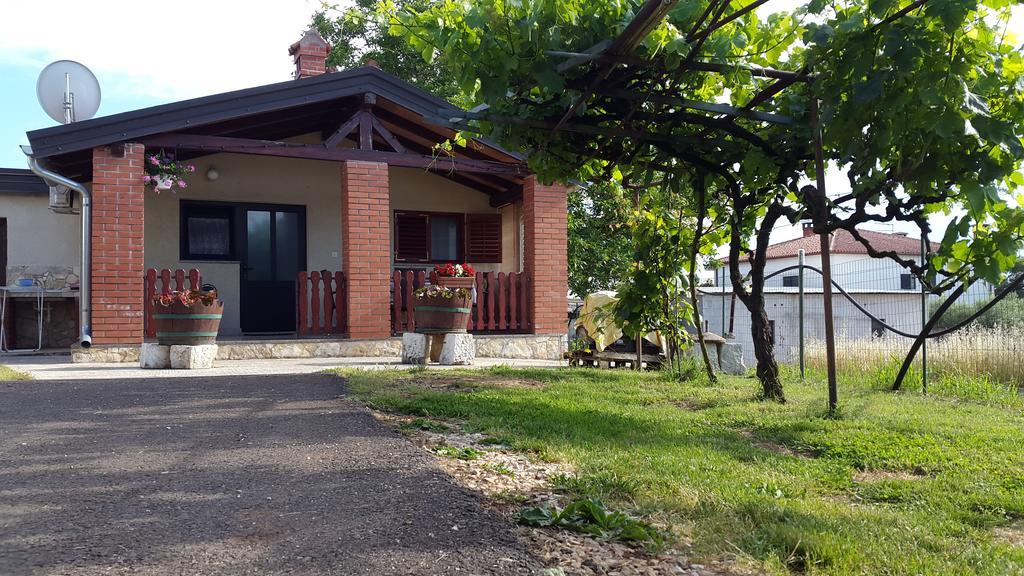 Apartment Samanta Novigrad Istria Exterior foto